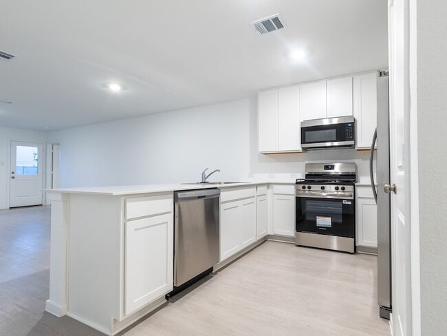 Building Photo - 31406 Pratola Serra Cir