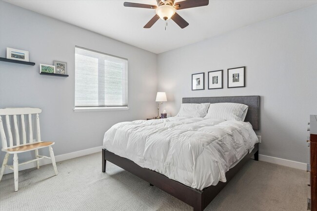 Building Photo - Low-Maintenance Upgraded 3-Bedroom Home Near Downtown Loveland