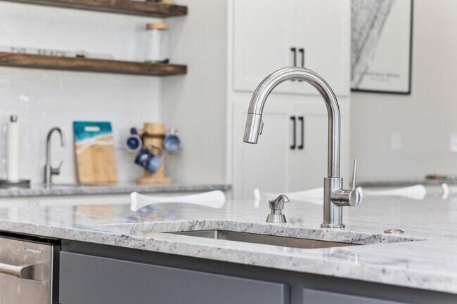 Building Photo - All Inclusive Seasonal Rental in the Beaut...