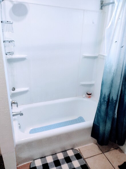 Building Photo - 311 12th St