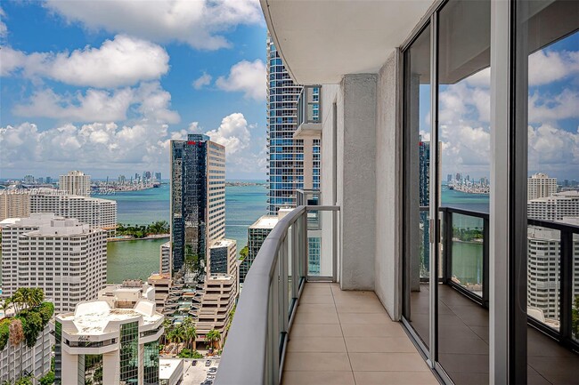 Building Photo - 1050 Brickell Ave