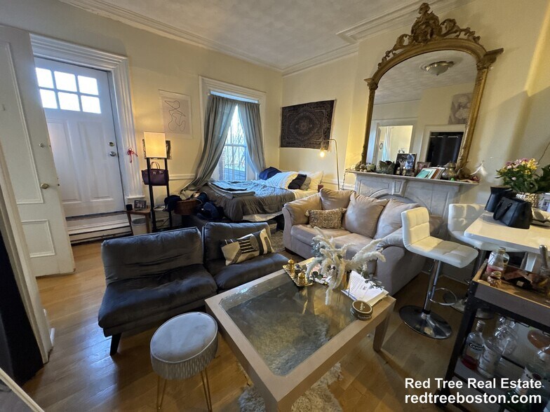 Building Photo - 554 Massachusetts Ave