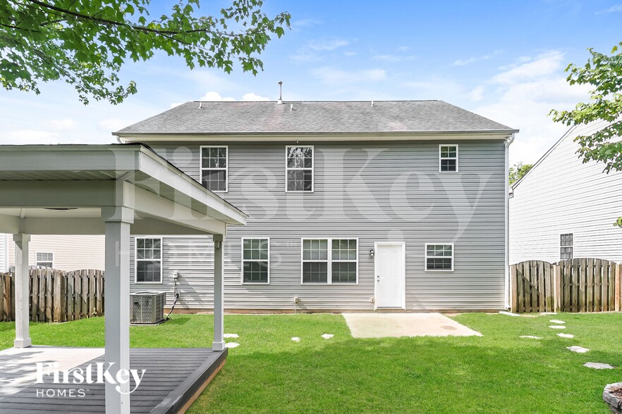 Building Photo - 5602 Falkland Lane