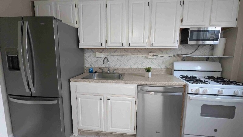 Building Photo - 1047 Wilmington Ave
