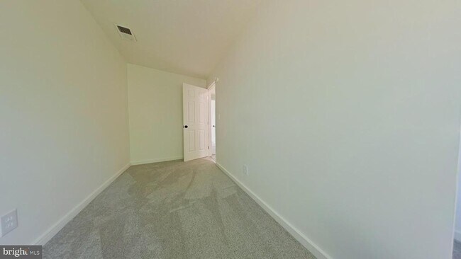 Building Photo - 548 S Loudoun St