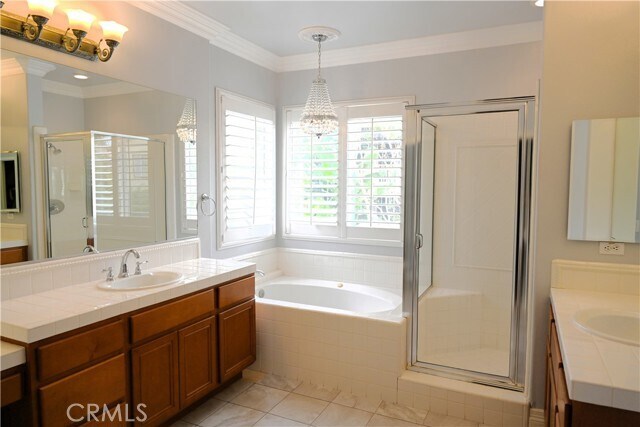 Building Photo - 32 Acanthus