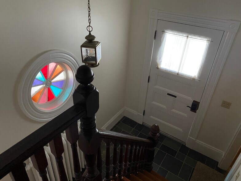 Building Photo - 5 Bayley Ave