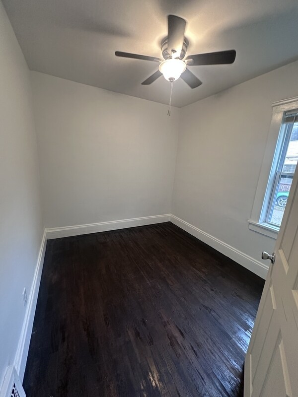 Building Photo - 3229 W 32nd St