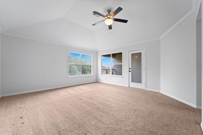 Building Photo - 309 Lakeside Ln