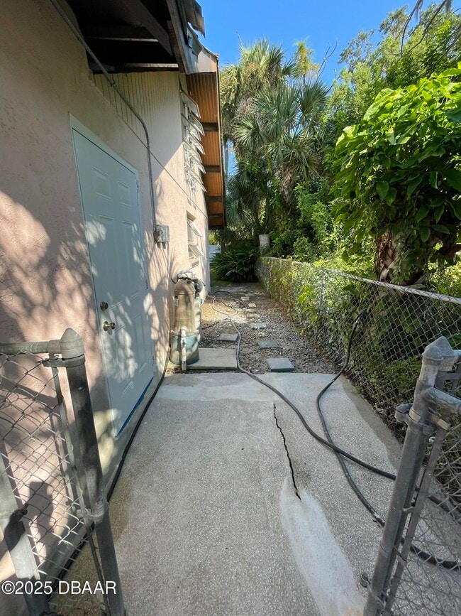 Building Photo - 113 Fox Pl