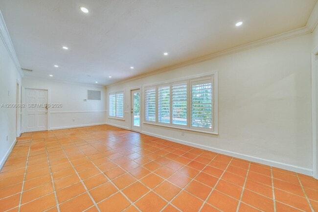 Building Photo - 1435 Blue Rd