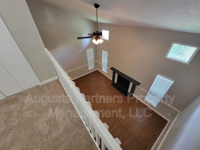 Building Photo - 2612 Fox Ct