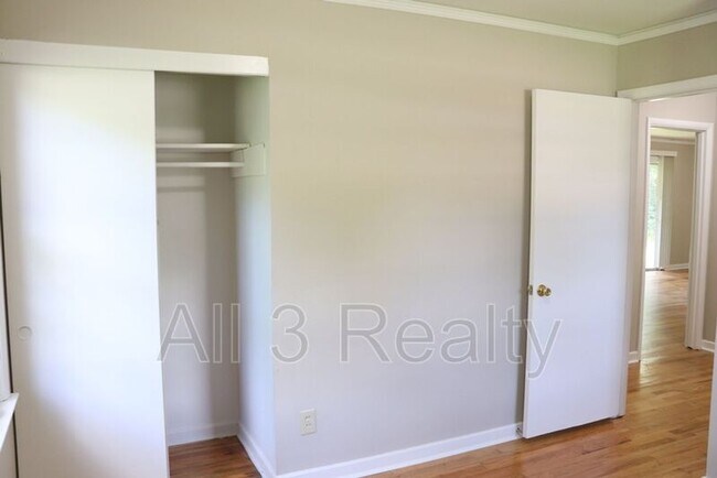 Building Photo - 939 Green Ridge Ct