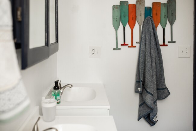 Building Photo - 431 Winnacunnet Rd