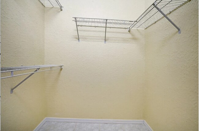 CLoset 1 Master Bedroom - 8404 Staniel Cay