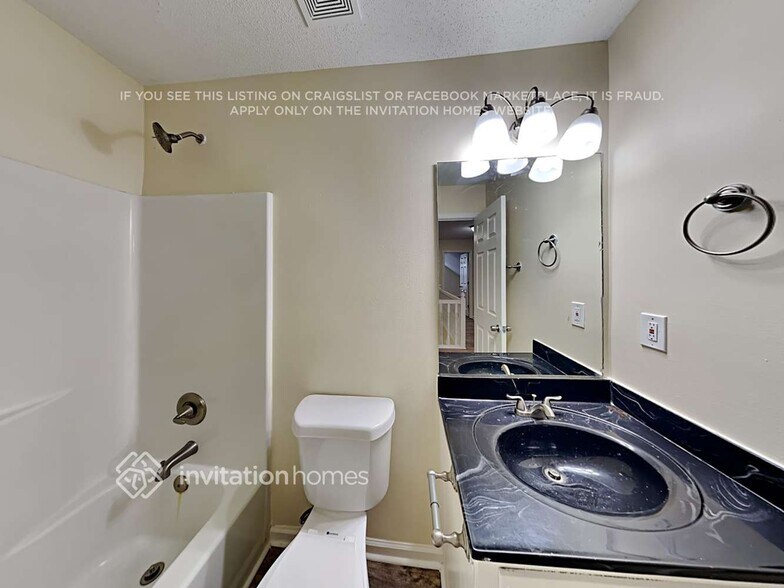 Building Photo - 3295 Franklin Forest Dr