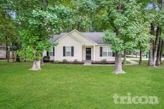 Building Photo - 821 Gore St