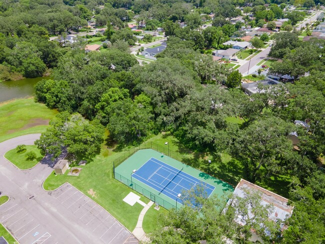 Building Photo - Corner Unit - 2nd Floor- 1 Bedroom 1 Bath for Lease in Brandon, FL