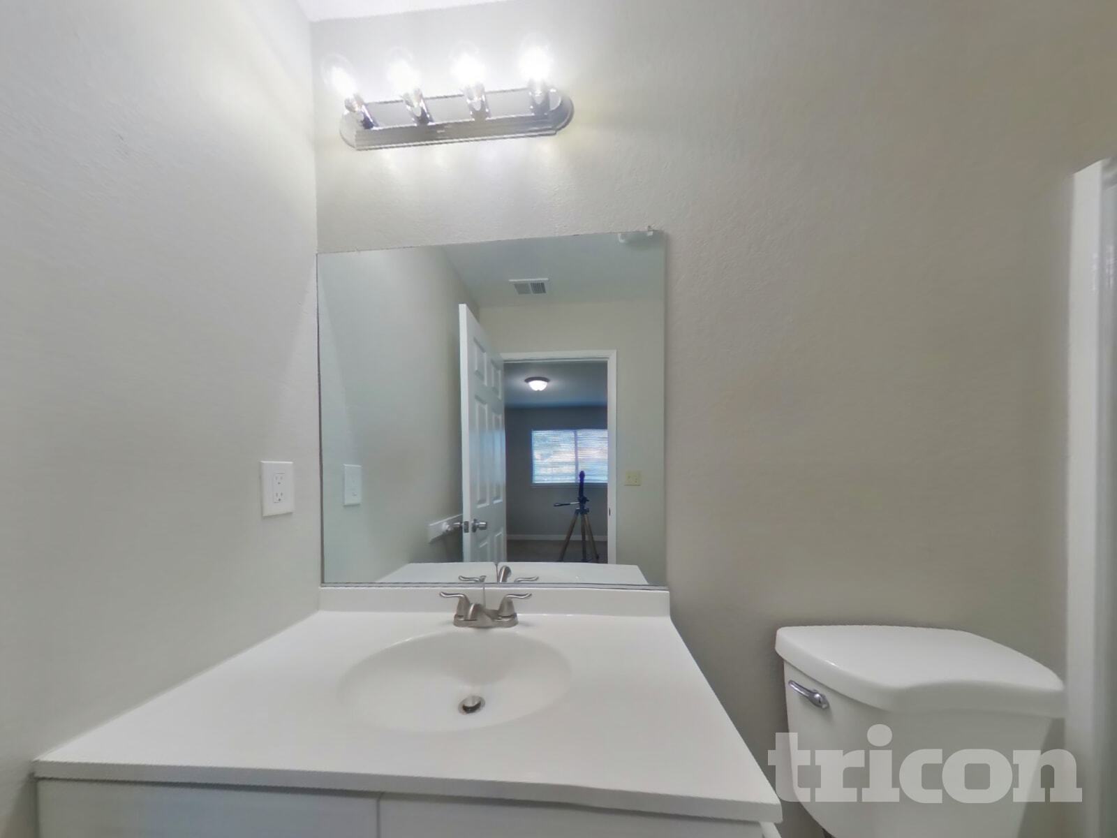 Building Photo - 601 Jeelu Way