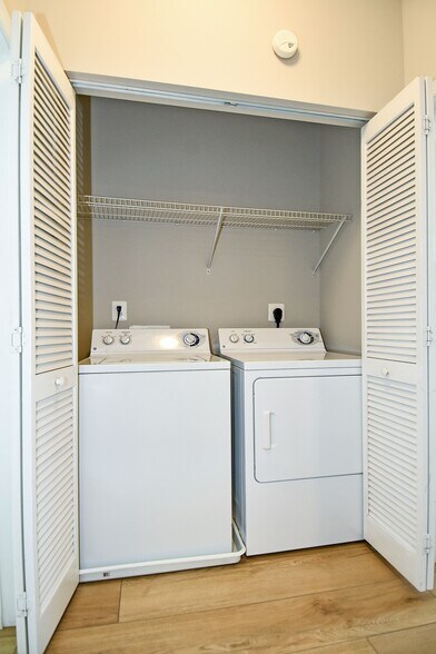 Building Photo - 11349 Aristotle Dr