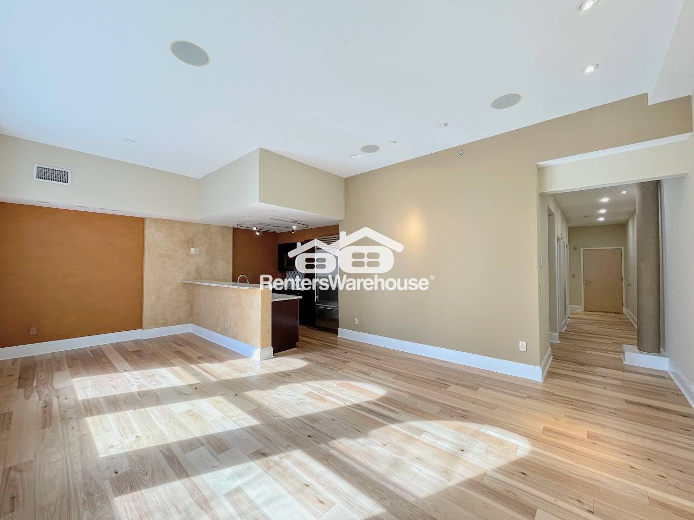 Building Photo - 219 Granby St