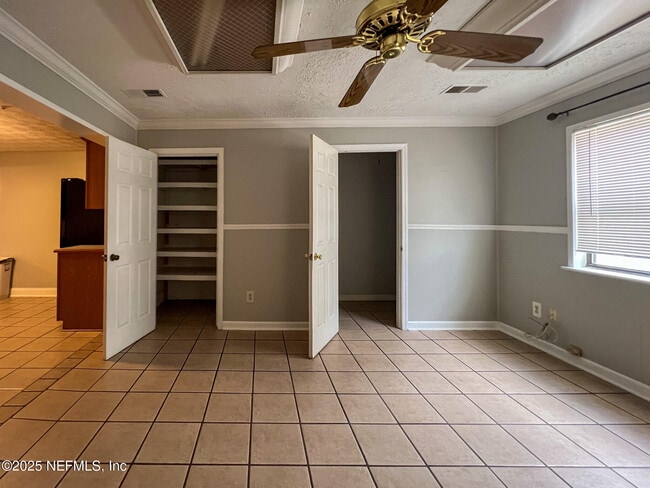 Building Photo - 8339 Holly Hill Cove