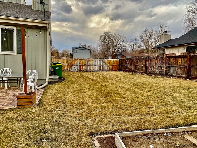 Building Photo - 1322 Vivian St