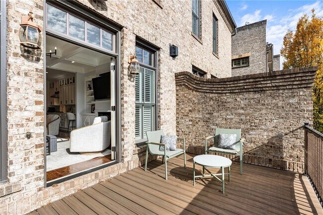 Building Photo - 3611 Habersham Rd NW