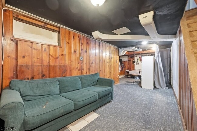 Building Photo - 409 Tryon Ave