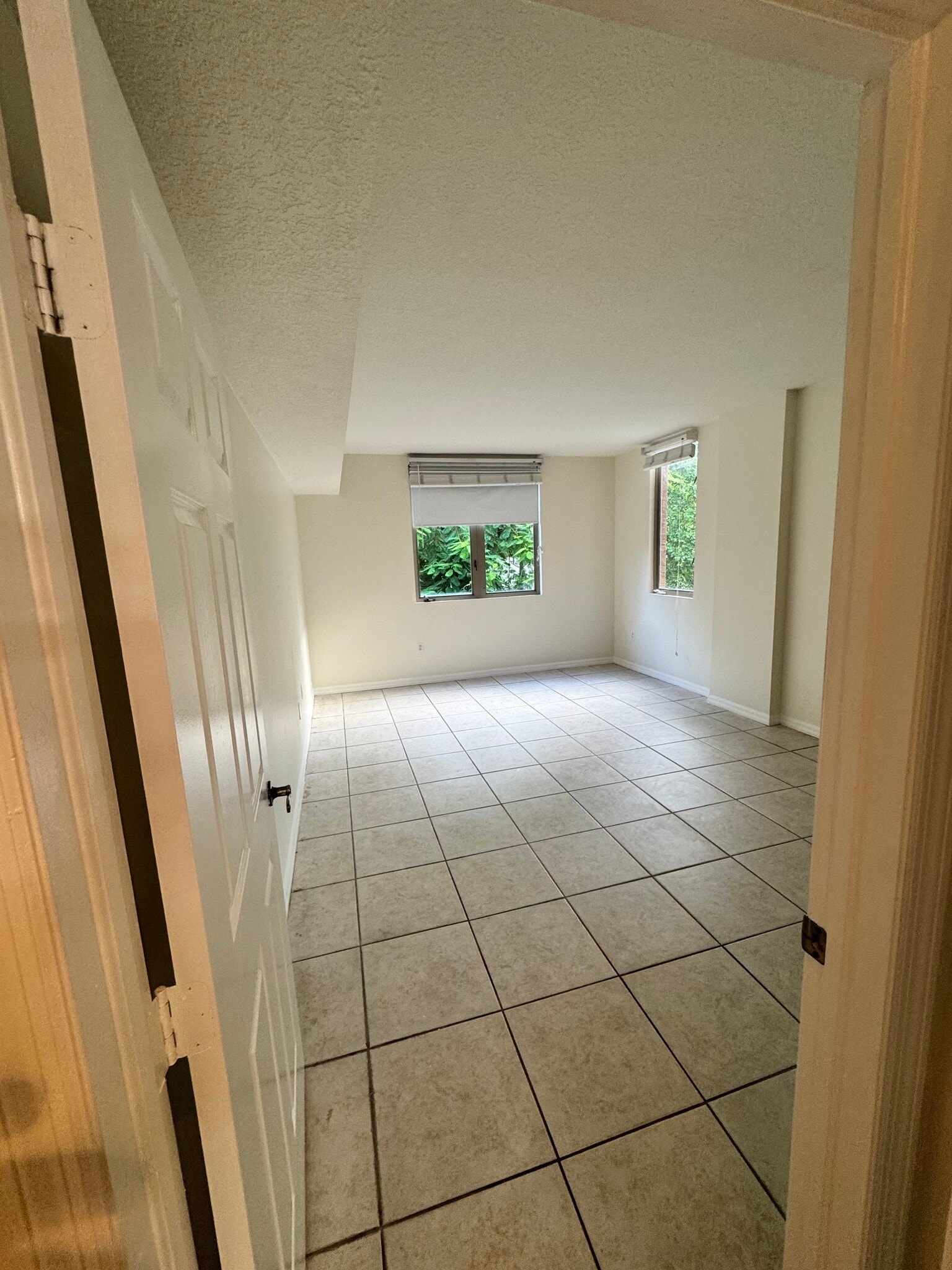 Building Photo - 2630 SW 28th St