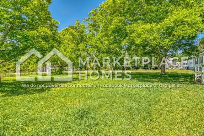 Building Photo - 664 Cherokee Dr