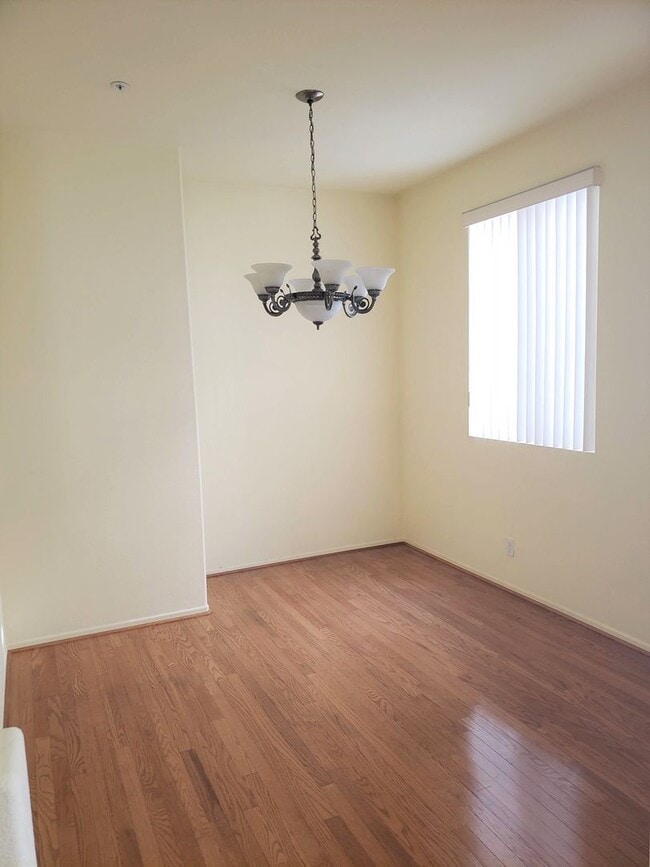 Building Photo - ***COMING SOON***SPACIOUS 4 BEDROOM | 3 BA...