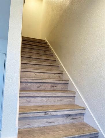 Building Photo - 8 Trails Pl