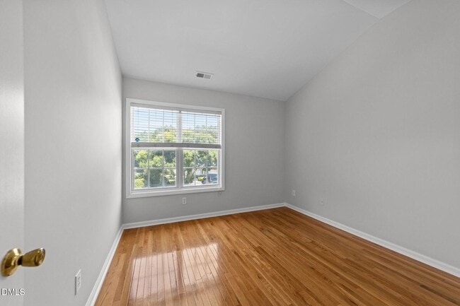 Building Photo - 6809 Middleboro Dr