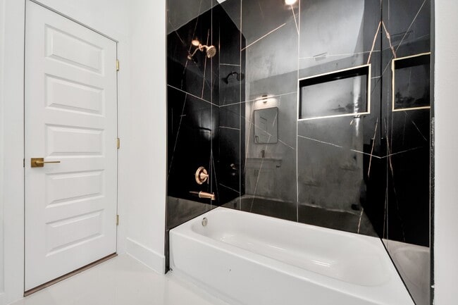 Building Photo - 9309 Caddo Rd