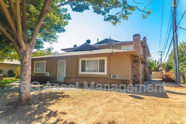Building Photo - 4110 34th Ave