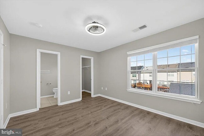 Building Photo - 22989 Whitehall Terrace