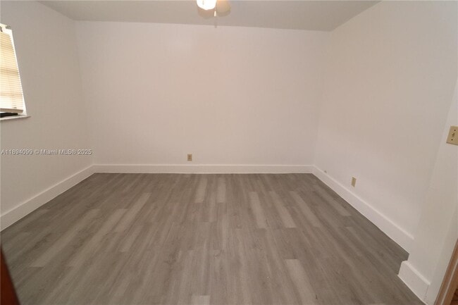 Building Photo - 1206 N 22nd Ave