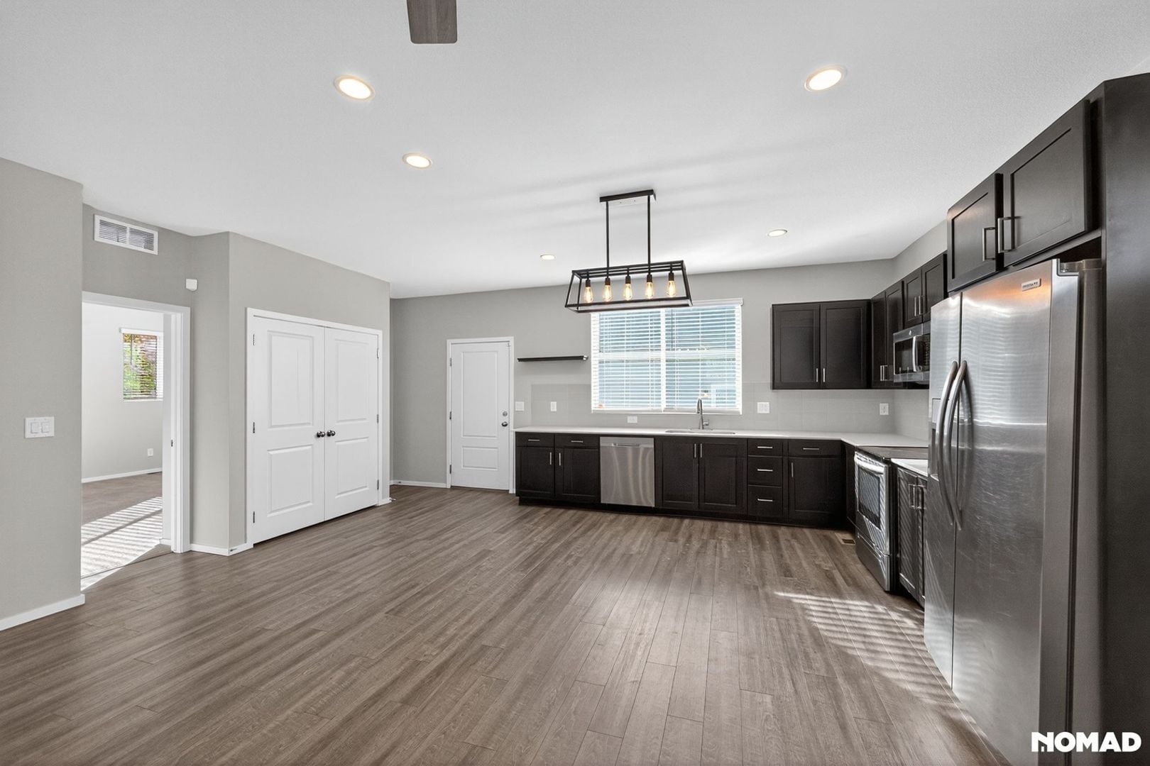 Building Photo - 4672 Clear Creek Dr