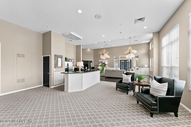 Building Photo - 13703 Richmond Park Dr N
