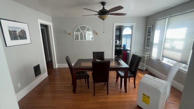 Building Photo - 908 Symonds Pl