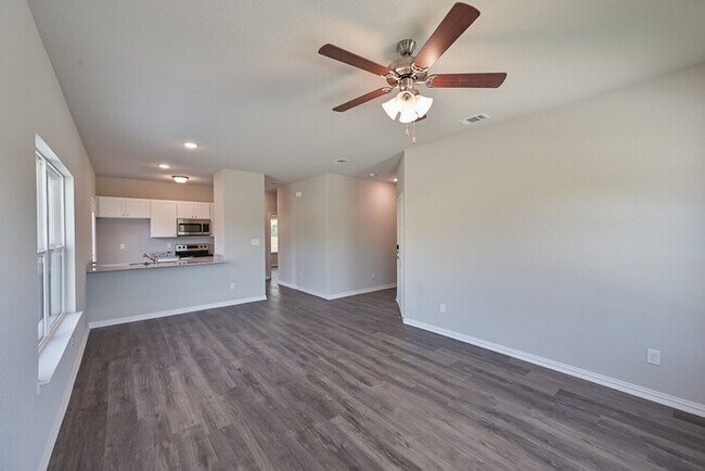 Building Photo - NO ADMIN FEE- SAVINGS OF $300.00!