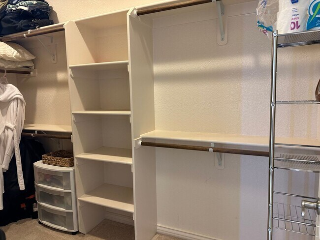 Building Photo - Fully Furnished Short-Term Rental in Fort Mohave-3BD/2BA