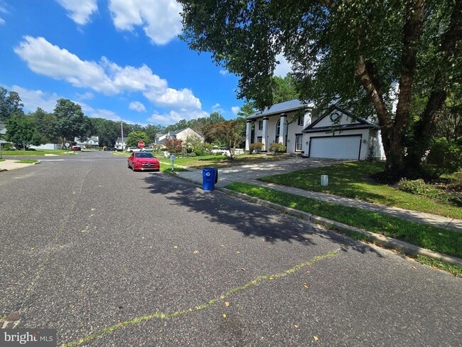 Building Photo - 1 Radcliff Ct