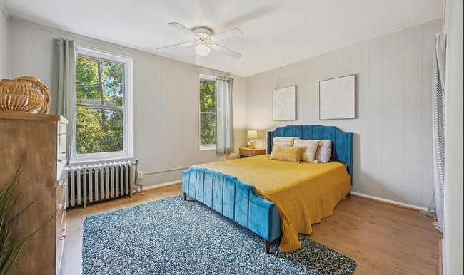 Building Photo - 108 Maple St