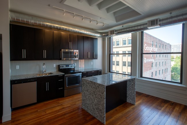 oreilly_dev_kansascity_mulberrylofts_interiors-17.44fa6e0f-e2fc-424e-adfe-6042e233ac4c.jpg - Mulberry Lofts