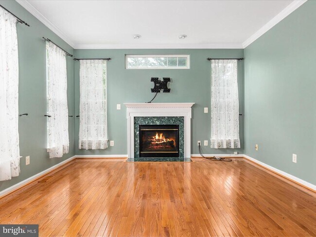 Building Photo - 10625 Wulford Ct