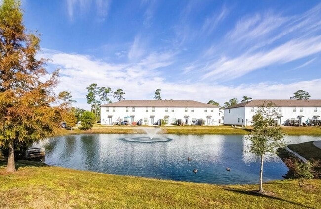 Building Photo - 26918 Spyglass Dr