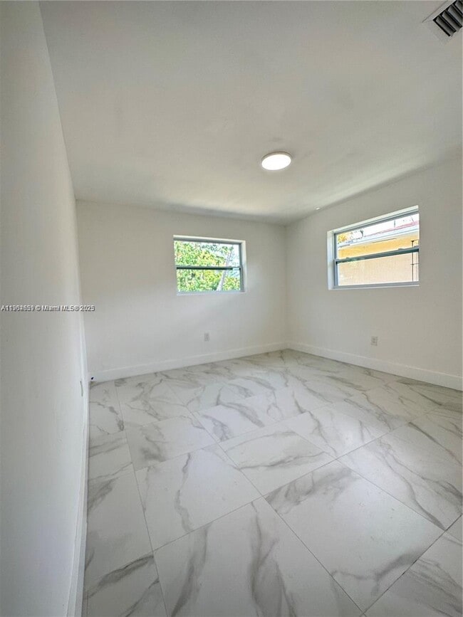 Building Photo - 1443 NW 34th St