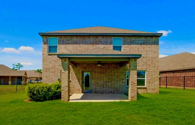 Building Photo - 708 Fallen Hemlock Ct